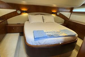 58FT (17.68M) TIARA YACHTS