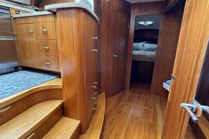 58FT (17.68M) TIARA YACHTS