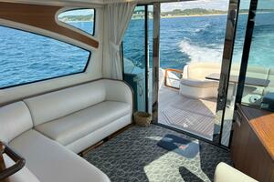 58FT (17.68M) TIARA YACHTS