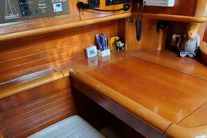 2001 Moody 42 Center Cockpit thumbnail 21