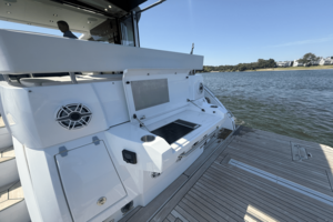 50FT (15.24M) CRUISERS YACHTS