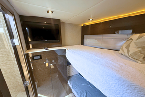 50FT (15.24M) CRUISERS YACHTS