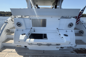 50FT (15.24M) CRUISERS YACHTS