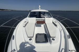 50FT (15.24M) CRUISERS YACHTS