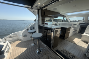 50FT (15.24M) CRUISERS YACHTS