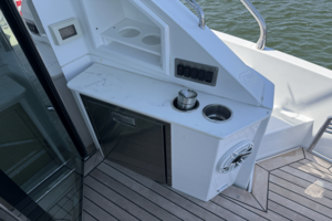 50FT (15.24M) CRUISERS YACHTS
