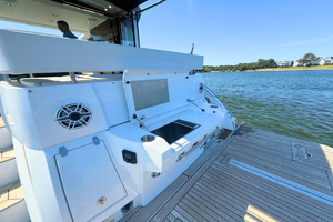 50FT (15.24M) CRUISERS YACHTS