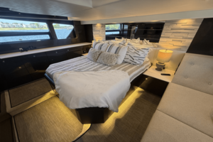 50FT (15.24M) CRUISERS YACHTS