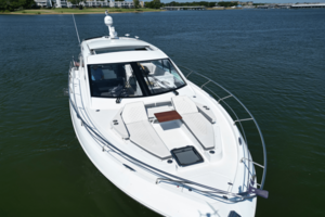 50FT (15.24M) CRUISERS YACHTS