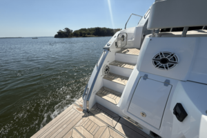 50FT (15.24M) CRUISERS YACHTS