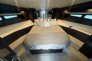 50FT (15.24M) CRUISERS YACHTS