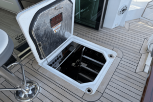 50FT (15.24M) CRUISERS YACHTS