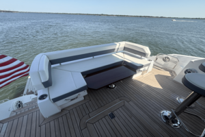 50FT (15.24M) CRUISERS YACHTS