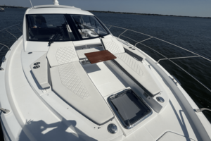 50FT (15.24M) CRUISERS YACHTS
