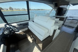 50FT (15.24M) CRUISERS YACHTS