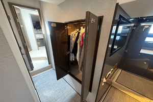 50FT (15.24M) CRUISERS YACHTS