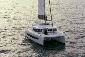 Point Clear Aerial Stbd Angle