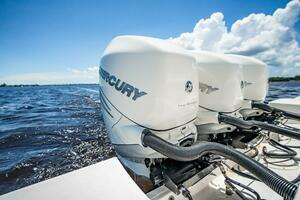 2018 Boston Whaler 380 Outrage thumbnail 47