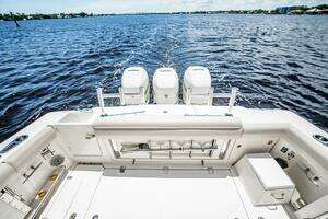 2018 Boston Whaler 380 Outrage thumbnail 45