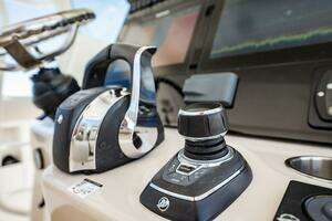 2018 Boston Whaler 380 Outrage thumbnail 29