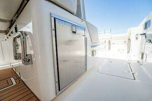 2018 Boston Whaler 380 Outrage thumbnail 34