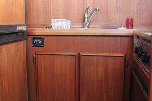 1987 Chris-Craft 362 Catalina thumbnail 12