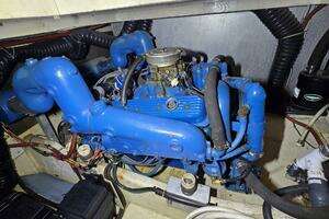 1987 Chris-Craft 362 Catalina thumbnail 27