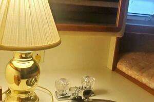 1987 Chris-Craft 362 Catalina thumbnail 22