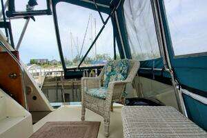 1987 Chris-Craft 362 Catalina thumbnail 7