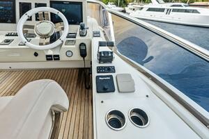 72FT (21.95M) AZIMUT