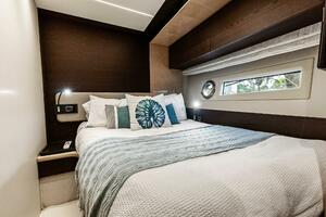 72FT (21.95M) AZIMUT