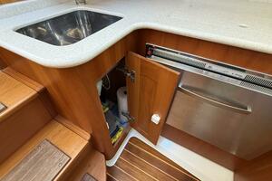 Tova 32ft Legacy Yacht For Sale