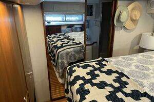 1995 Carver 440 Aft Cabin thumbnail 39