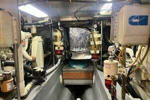 1995 Carver 440 Aft Cabin thumbnail 75