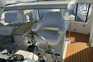1995 Carver 440 Aft Cabin thumbnail 52