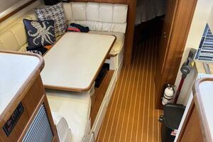 Carver 440 Aft Cabin