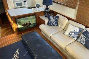 1995 Carver 440 Aft Cabin thumbnail 5