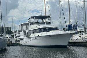 1995 Carver 440 Aft Cabin thumbnail 1