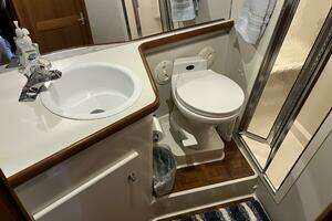 1995 Carver 440 Aft Cabin thumbnail 28