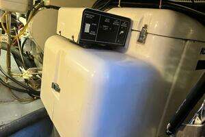 1995 Carver 440 Aft Cabin thumbnail 76