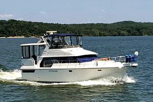 Carver 440 Aft Cabin