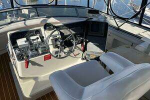 1995 Carver 440 Aft Cabin thumbnail 47