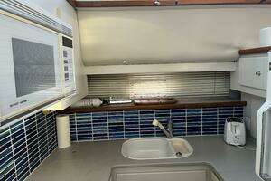 1995 Carver 440 Aft Cabin thumbnail 21