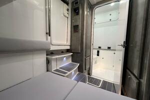 HCB 53 Title Wave - Cabin
