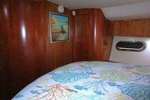 2003 Tiara Yachts 5200 Express thumbnail 19