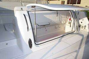 2003 Tiara Yachts 5200 Express thumbnail 45