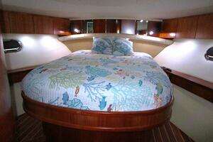 2003 Tiara Yachts 5200 Express thumbnail 17