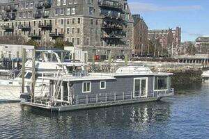 1981 Sumerset Houseboat thumbnail 1