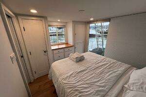 1981 Sumerset Houseboat thumbnail 29