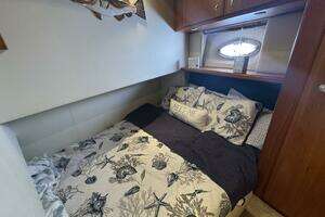 2003 Silverton 42 Convertible thumbnail 11